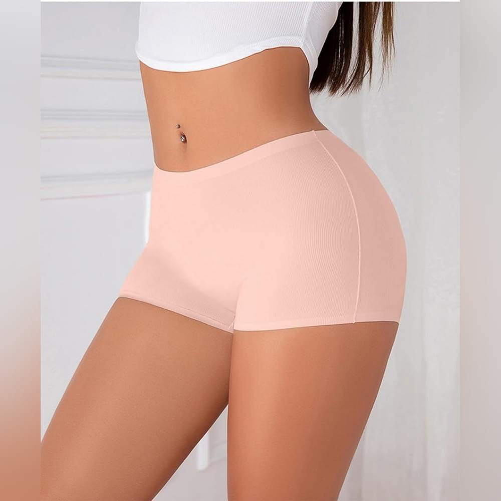 STRM LINE INTIMATES New  No PANTY LINES  Size L